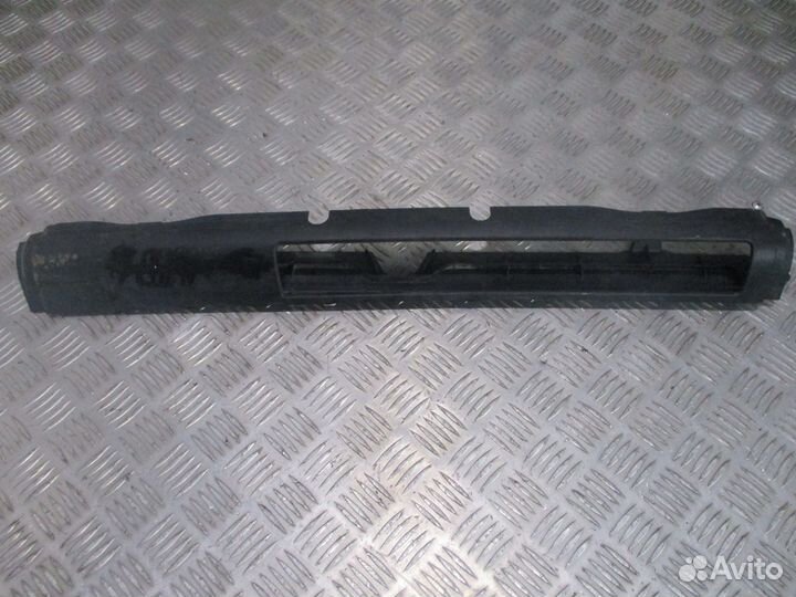 Накладка под лобовое стекло Scania 1451774