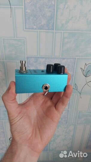 Педаль эффектов Distortion для гитары