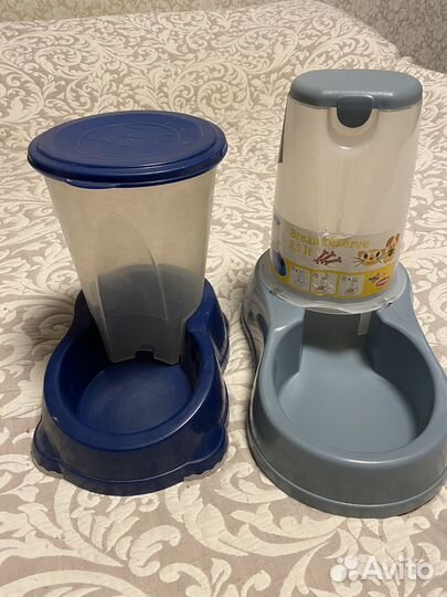 Автоматическая кормушка для кошек и собак