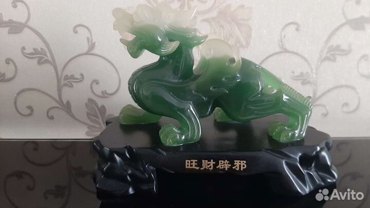 Драконы из нефрита
