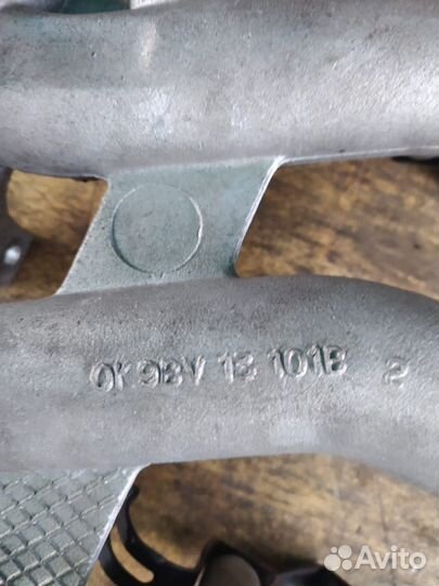 Впускной коллектор левый KIA Carnival 1999-2005