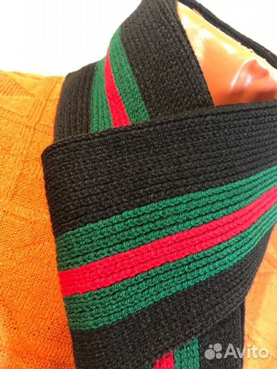 Шарф с полосками новый