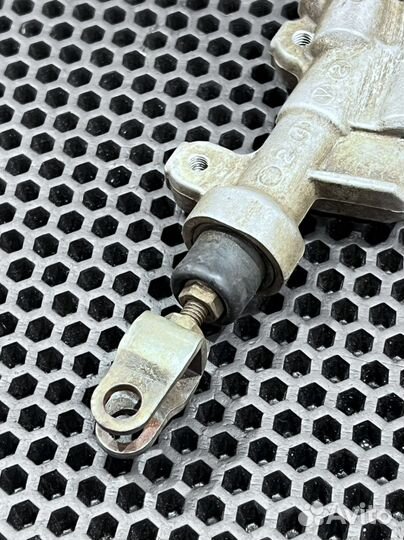 Тормозная машинка Yamaha WR 450F 2005-2006