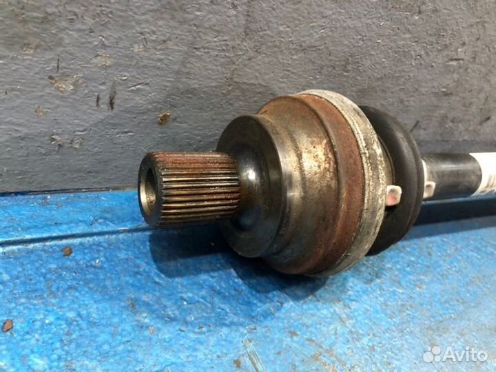 Привод задний правый Volkswagen Tiguan NF