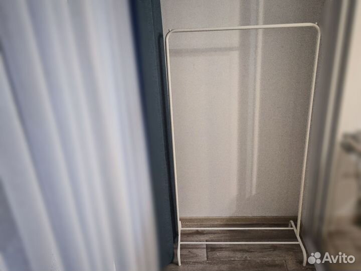 Вешалка напольная рейл для одежды