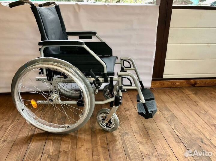 Инвалидная коляска новая