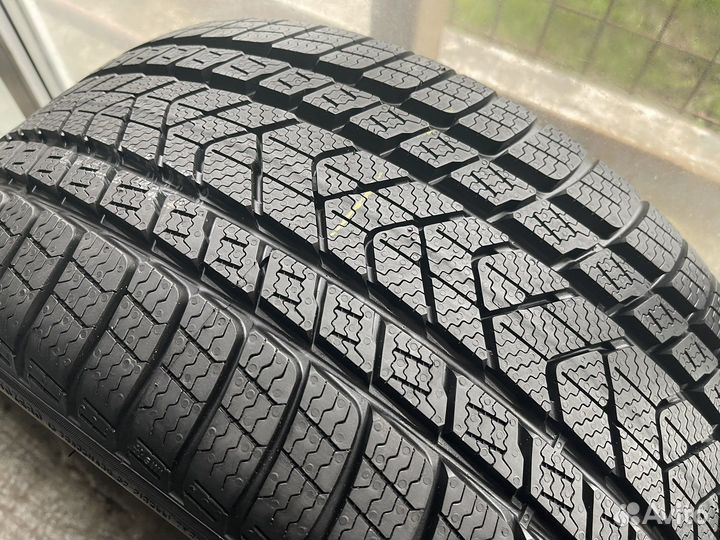 Pirelli Scorpion Winter RFT 245/45 R19 и 275/40 R19 V