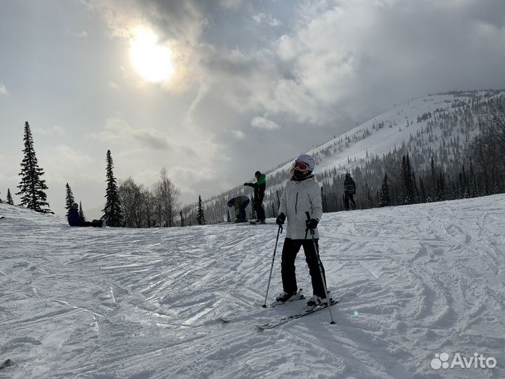 Горнолыжная куртка женская