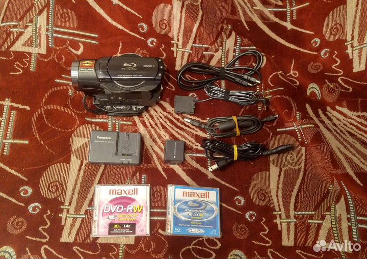 Blu-Ray/HDD Full HD-Видеокамера - Hitachi DZ-BD9H