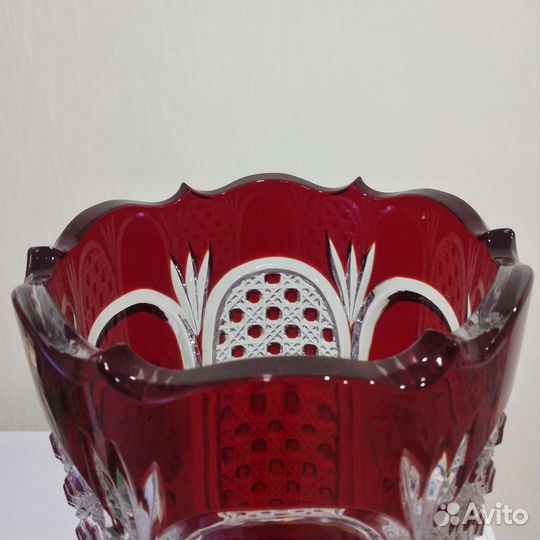 Вазы для цветов. Цветной хрусталь