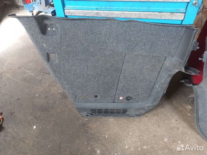 Обшивка багажника VW Tiguan 1