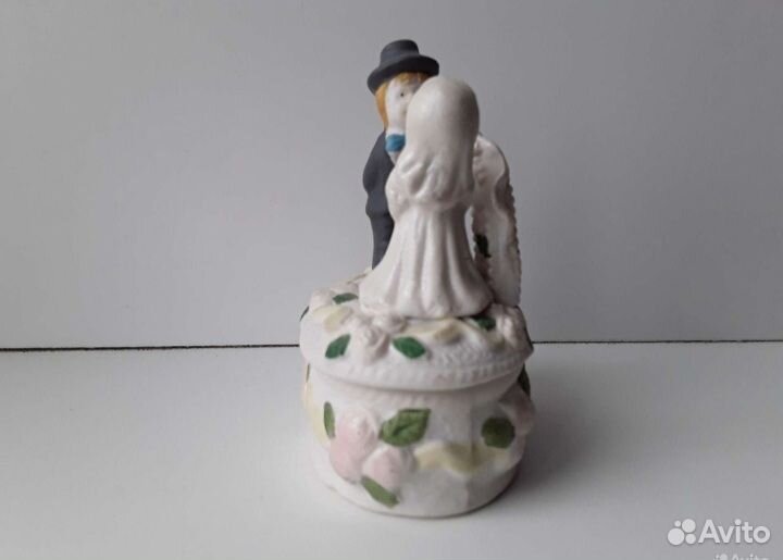 Фигурка шкатулка Жених и невеста