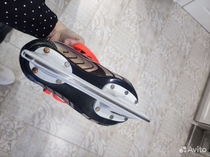 Коньки reebok 26-28