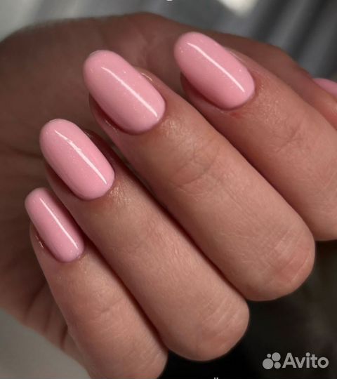 Модель на маникюр с покрытием гель лак