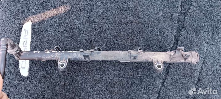 Топливная рампа с форсунками Рено Меган 2