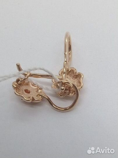 Серьги с синтетическим камнем Золото