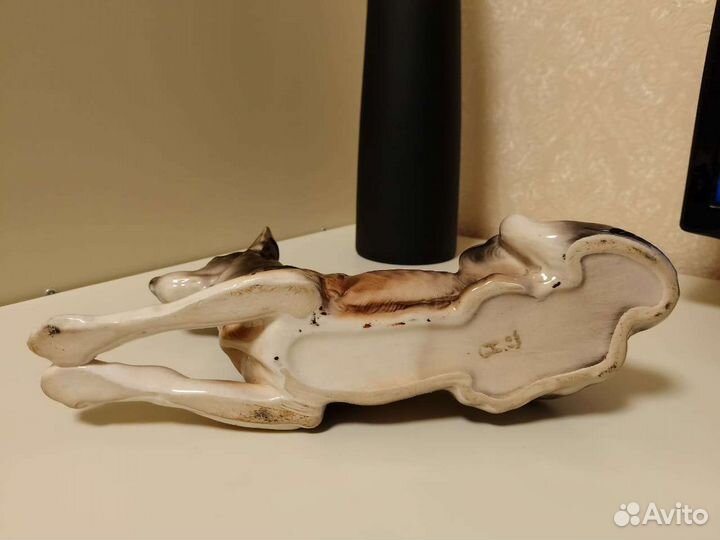 Фарфоровая статуэтка собака овчарка