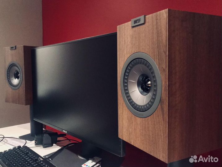 Акустическая система полочная KEF Q150 Walnut