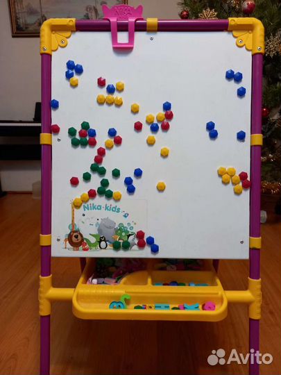 Двусторонний мольберт для детского творчества