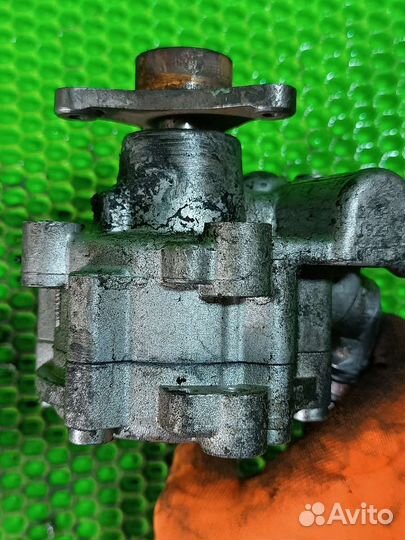 Насос гидроусилителя руля Renault Duster