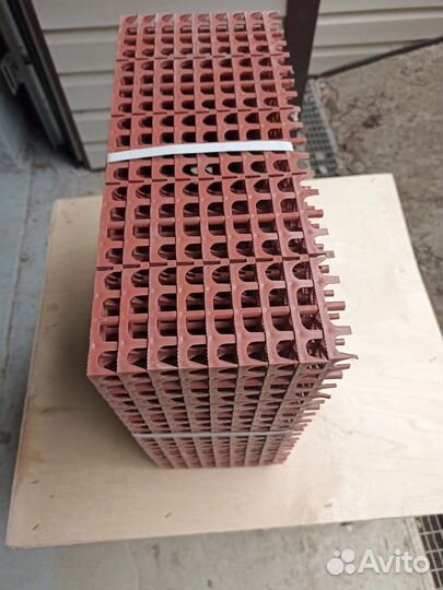 Пластиковое садовое покрытие (модульная плитка)