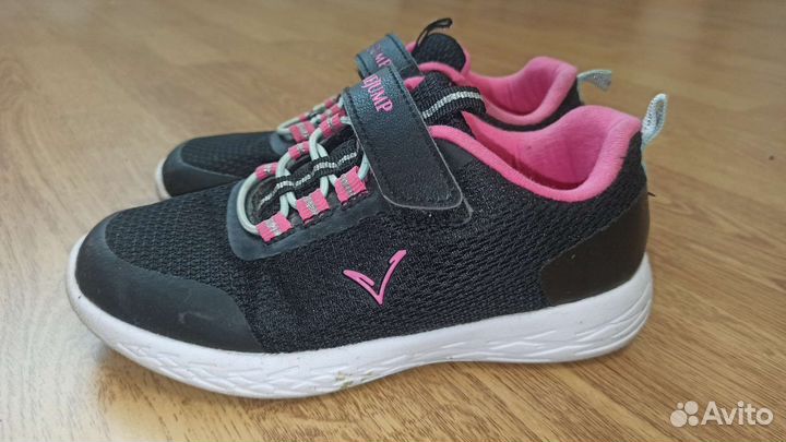 Кроссовки 31