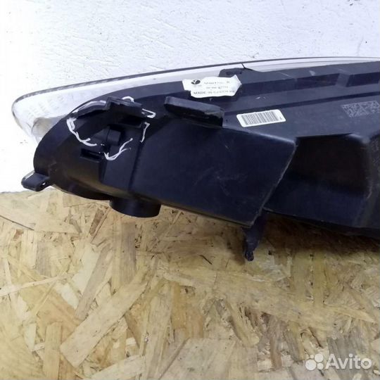 Фара правая Ford Fiesta VI 20-200-01122