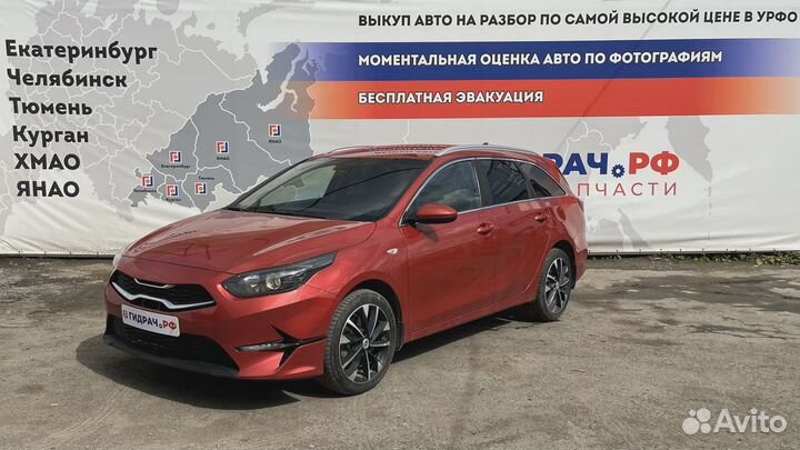 Молдинг крыши правый Kia Ceed (CD)