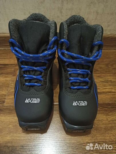 Лыжные ботинки размер 34