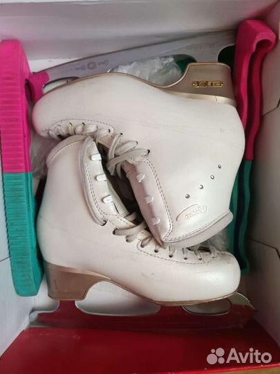 Фигурные Коньки edea chorus 230