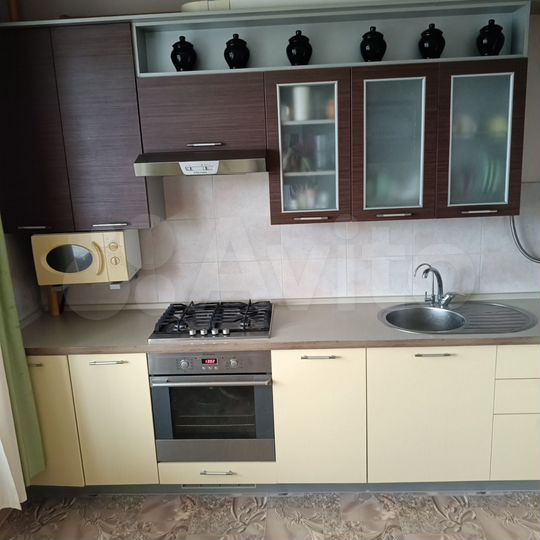 3-к. квартира, 96 м², 2/3 эт.