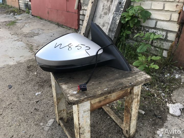 Зеркало правое skoda octavia A7