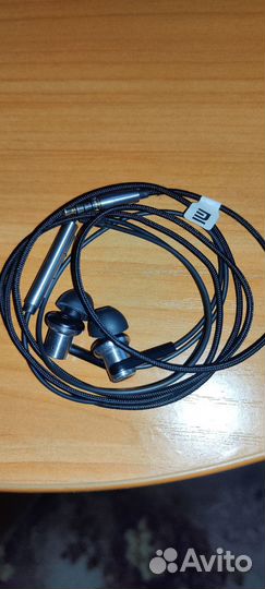 Проводные наушники Xiaomi hybrid