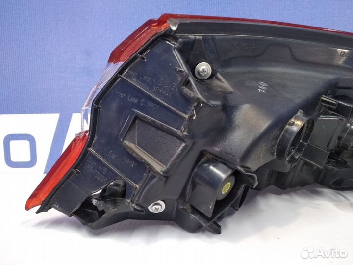 Фонарь левый внешний Camry 70