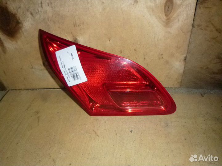 Фонарь задний внутренний левый opel astra J 2010