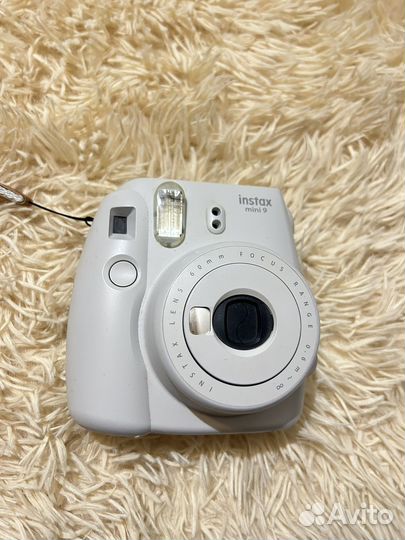 Плёночный фотоаппарат instax mini 9