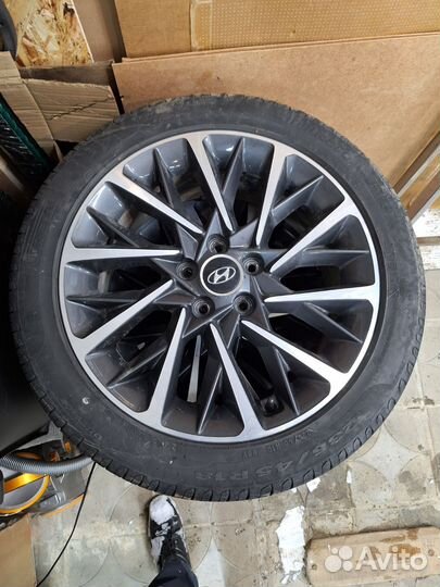 Pirelli Cinturato P7 235/45 R18