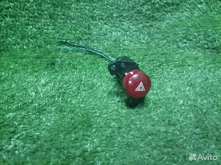 Кнопка аварийной сигнализации MR480871 Mitsubishi