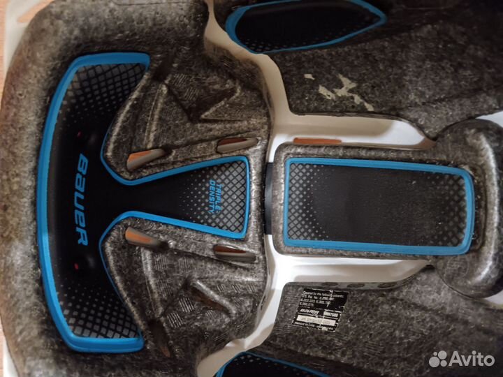 Шлем хоккейный