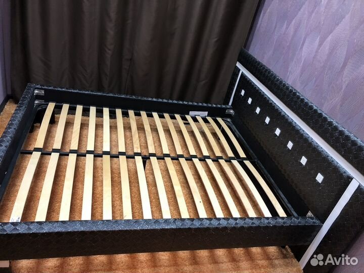 Кровать двухспальная