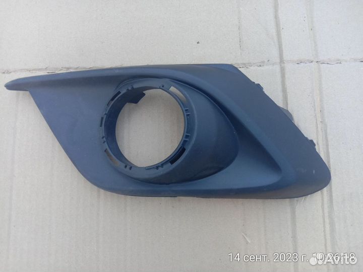 Рамка фары противотуманной левой Mazda 3