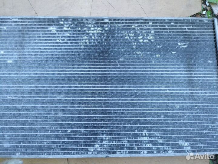 Радиатор двигателя АКПП Opel Astra J