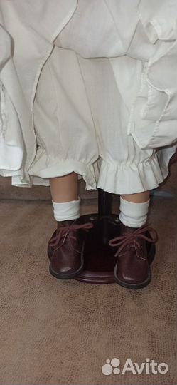 Кукла фарфоровая №2