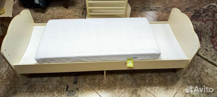 Детская кроватка трансформер с маятником