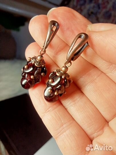 Серьги с гранатом