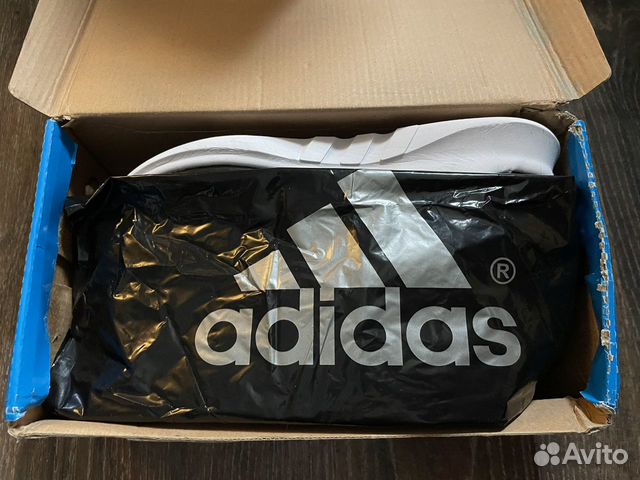 Кроссовки adidas