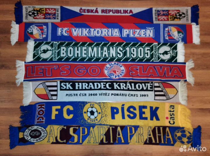 Футбольные шарфы клубов и сборных