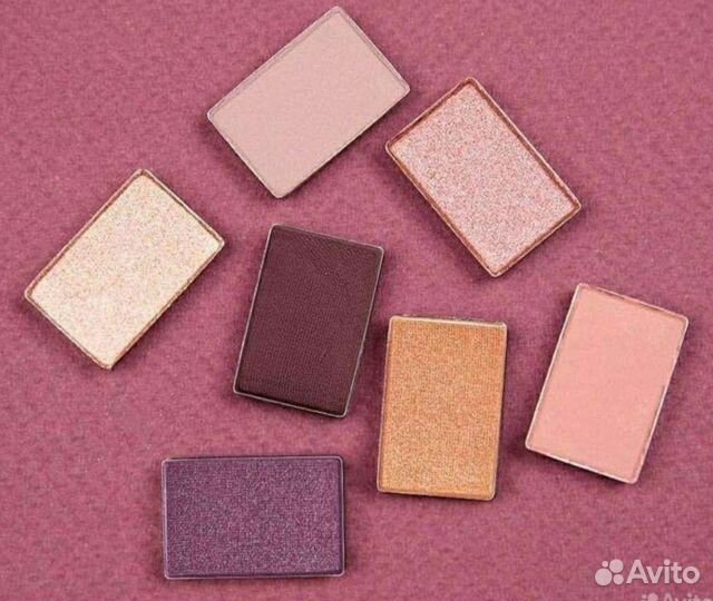 Тени и футляры Mary Kay