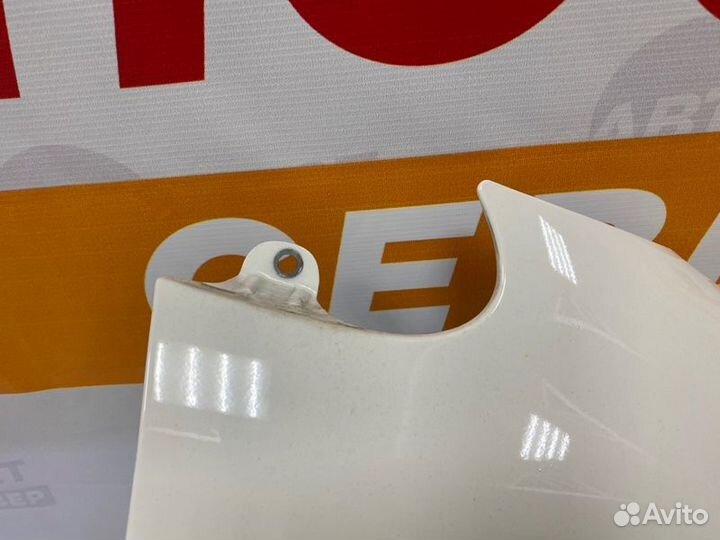 Крыло переднее правое Chrysler Voyager 3.3L V6