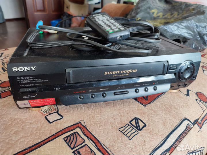 Видеомагнитофон Sony SLV-SP70R